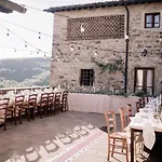 Cungi Con Piscina Privata